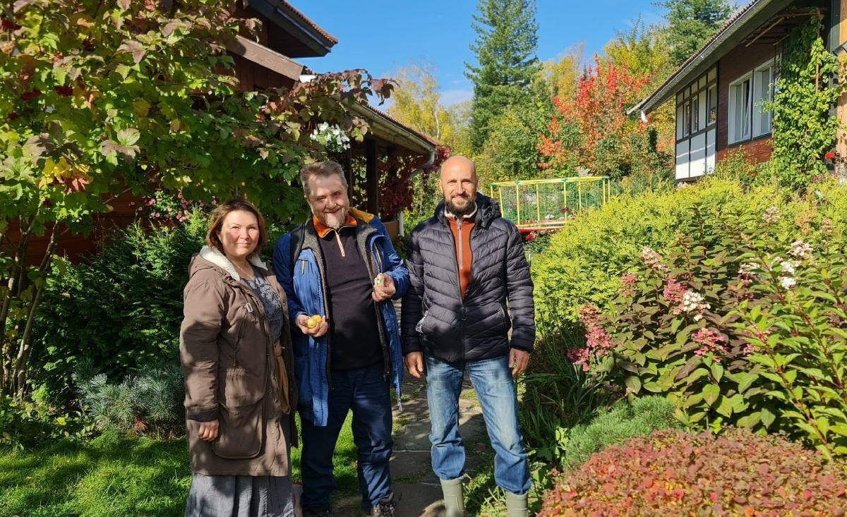 Garden of Eden in the Siberian taiga: kin's domain of Denis Safronov