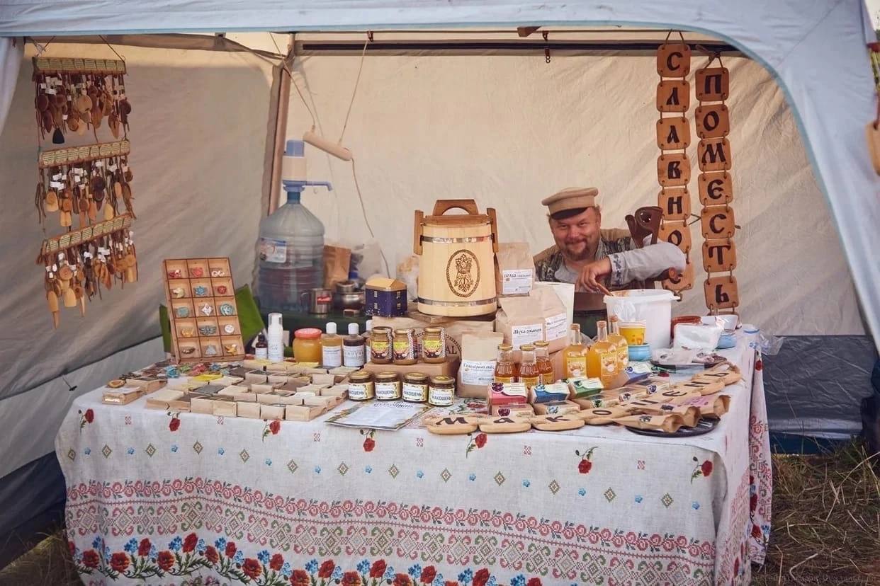Seller of honey and souvenirs
