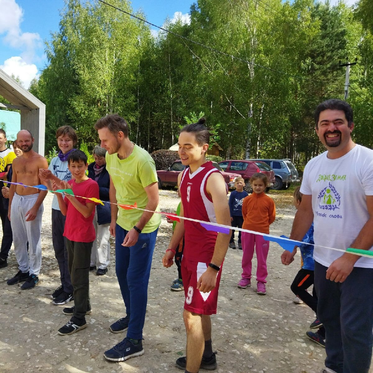 Experience in organizing social life in kin’s settlements: socio-cultural center «Dobraya Zemlya»