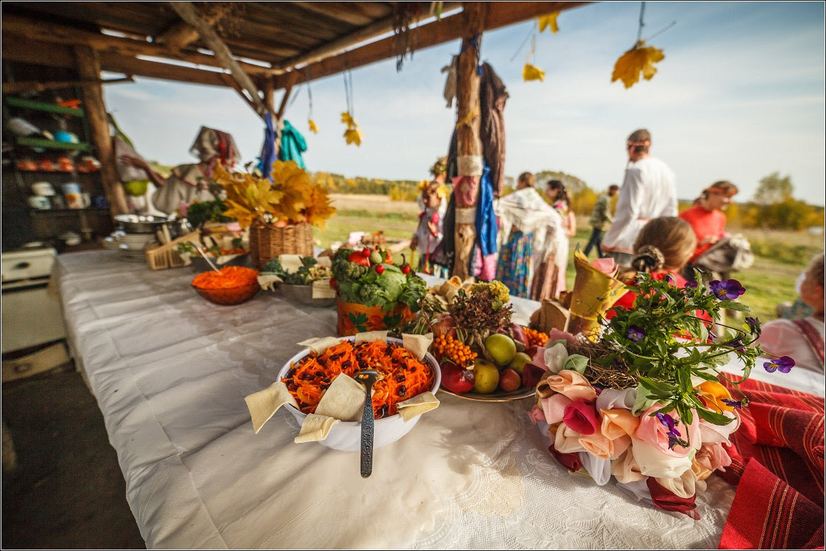 Food in kin's settlement «Kolybel»