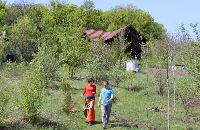 A couple in the settlement Schastlivoe that is located in Moldova