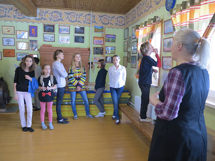 school in kin's settlement