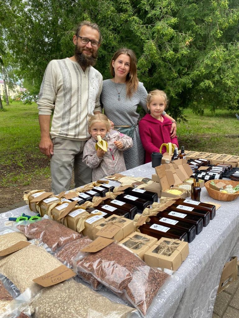 House under the stars: the kin’s domain of the Rozov family