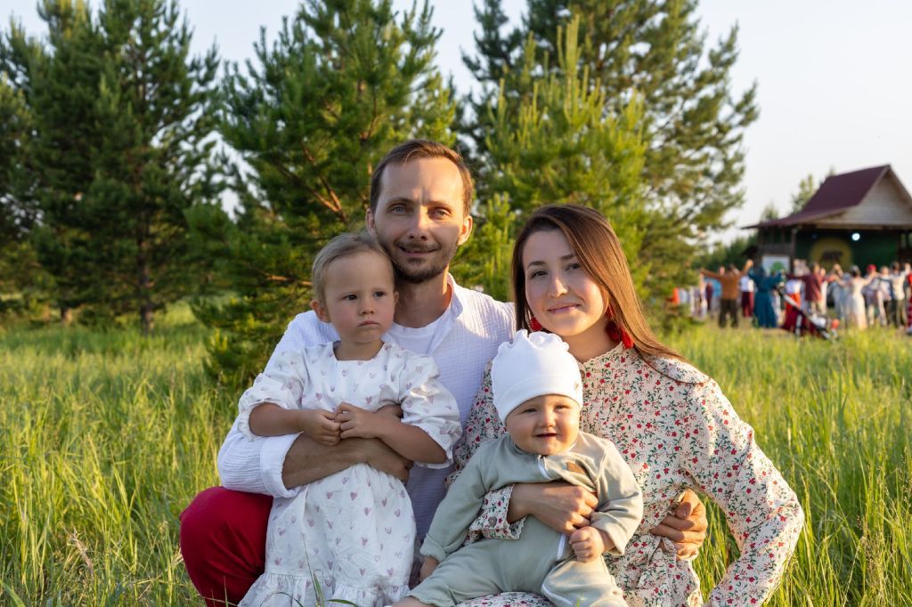 The kin's domain of the Grishin family