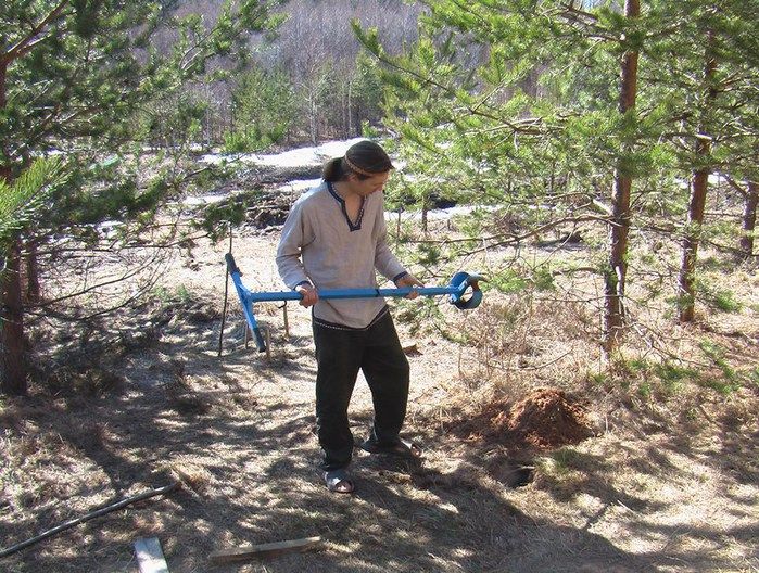 How and why do people choose to live in kin’s settlements?