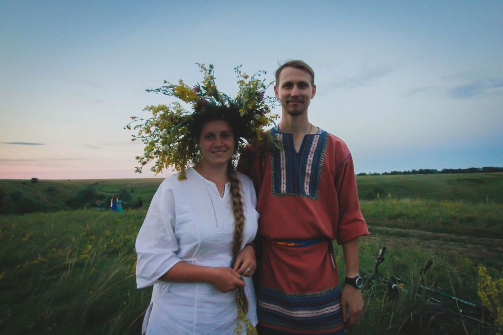 Return to nature: why do people choose to kin's settlements?